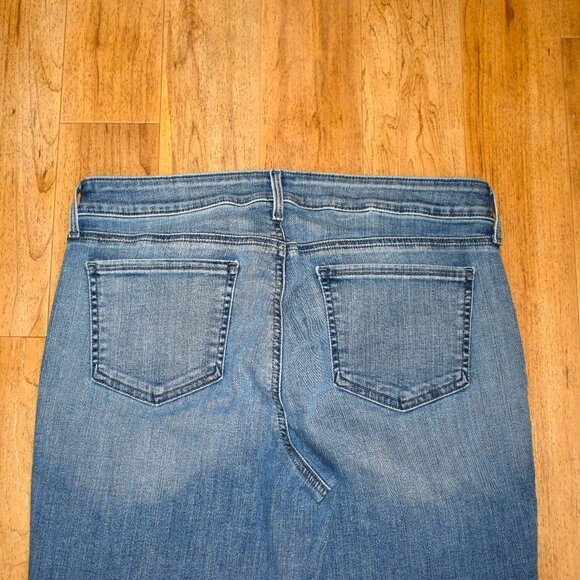 NYDJ Marilyn Straight Cuffed Denim Capris Sz 10 - Picture 8 of 10